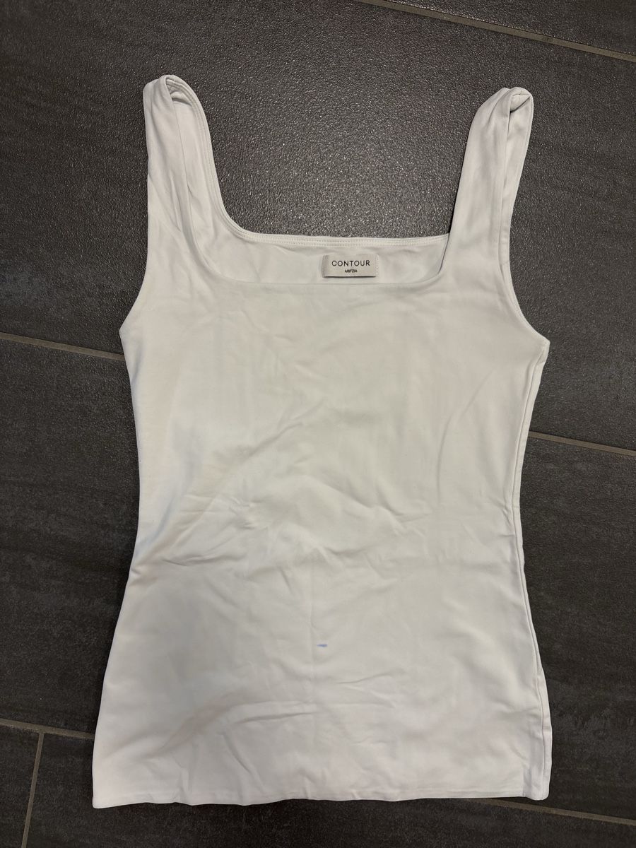 Aritzia Top: Aritzia Contour Squareneck Hip Tank S – Usato da Rümlang venduto da svent 4
