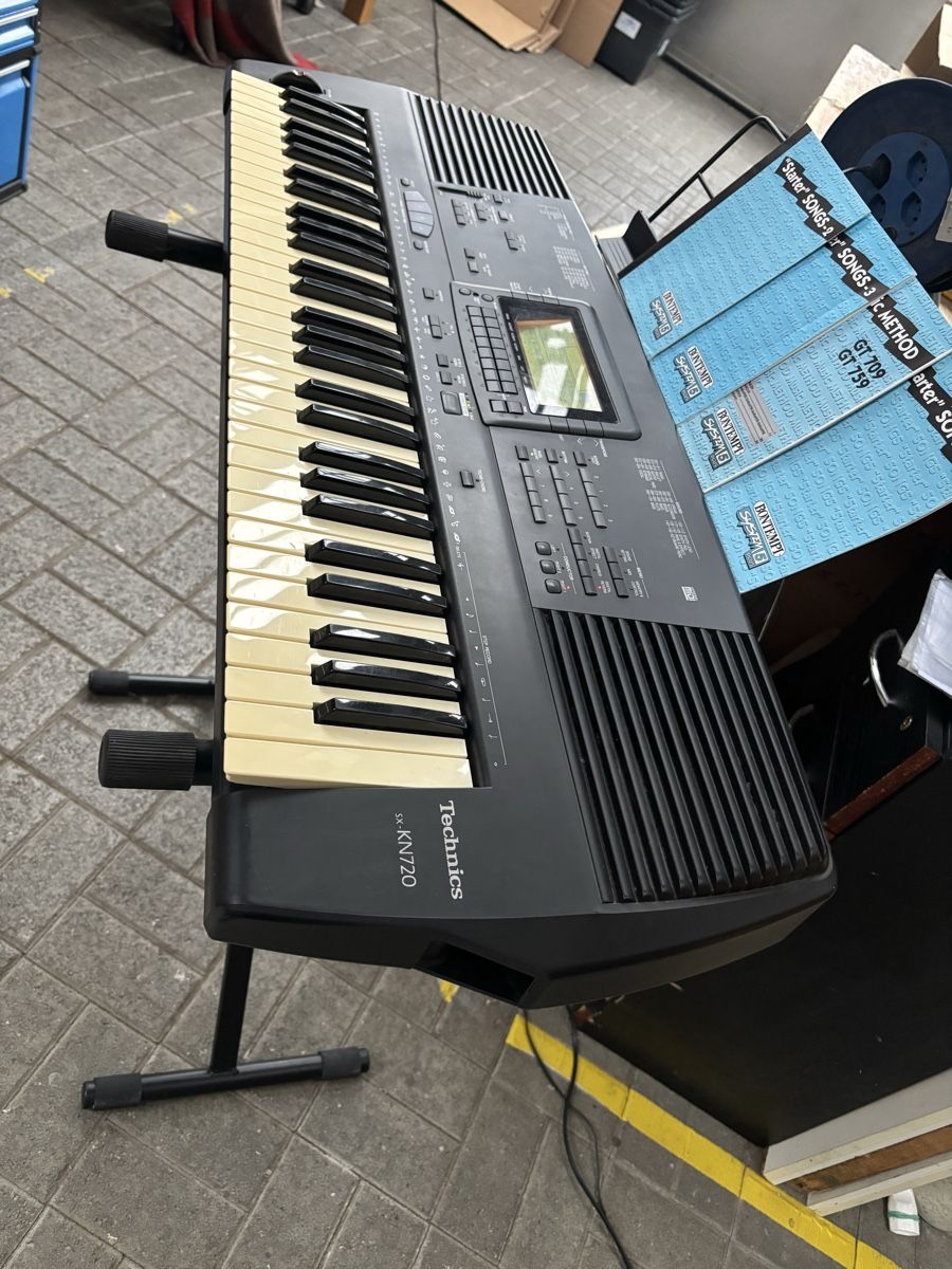 Technics Musikinstrumente: Keyboard Technics sx kn 720 – Gebraucht aus Kägiswil von Megafi56