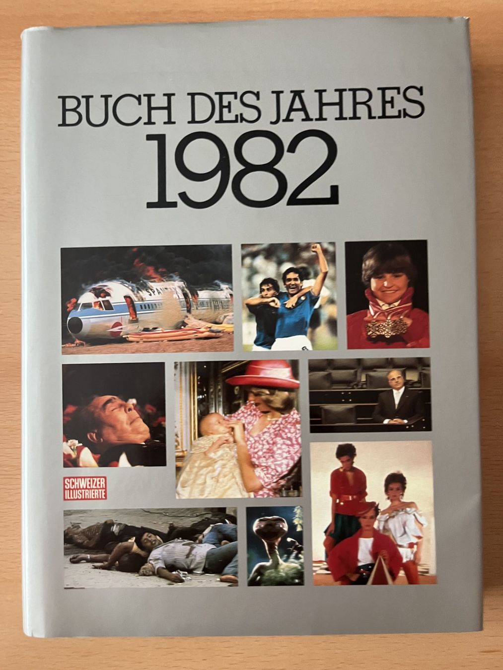 Libri: Buch des Jahres 1982 - Schweizer Illustrierte – Nuovo (secondo la descrizione) da Lausen venduto da Mondeo10628