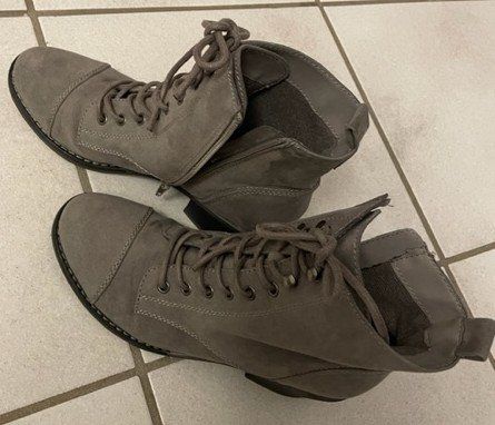 Graceland Scarpe da donna: graue Damenstiefeli Grösse 39 – Nuovo (secondo la descrizione) da Würenlingen venduto da Delfinli1 1
