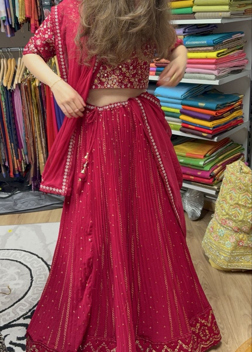 Vestiti: Lehenga ungetragen – Nuovo (secondo la descrizione) da Bern venduto da klav 9