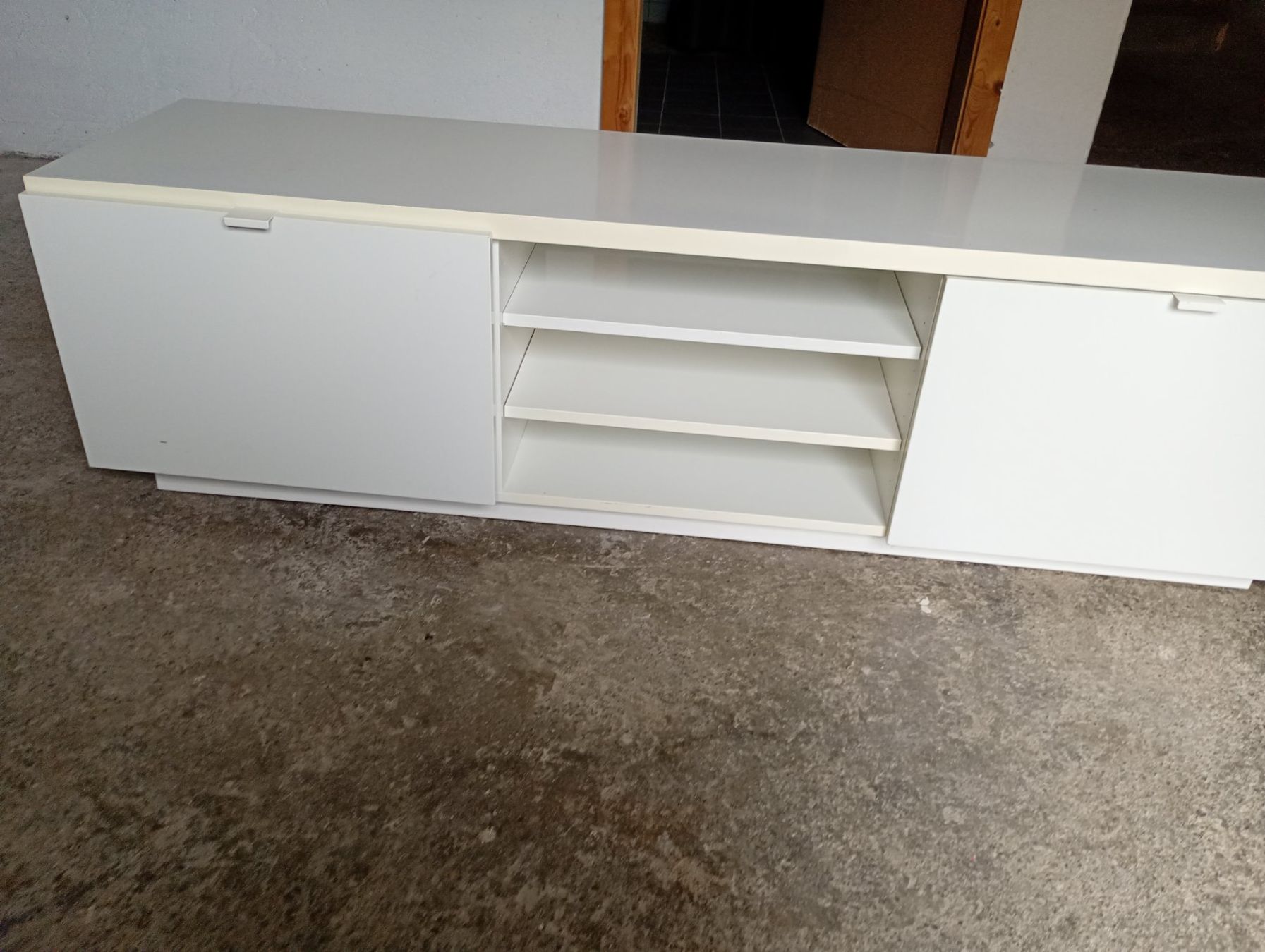 Mobili TV: IKEA Bücherregal und TV-Möbel – Usato da Stein AR venduto da lau_ff92 4