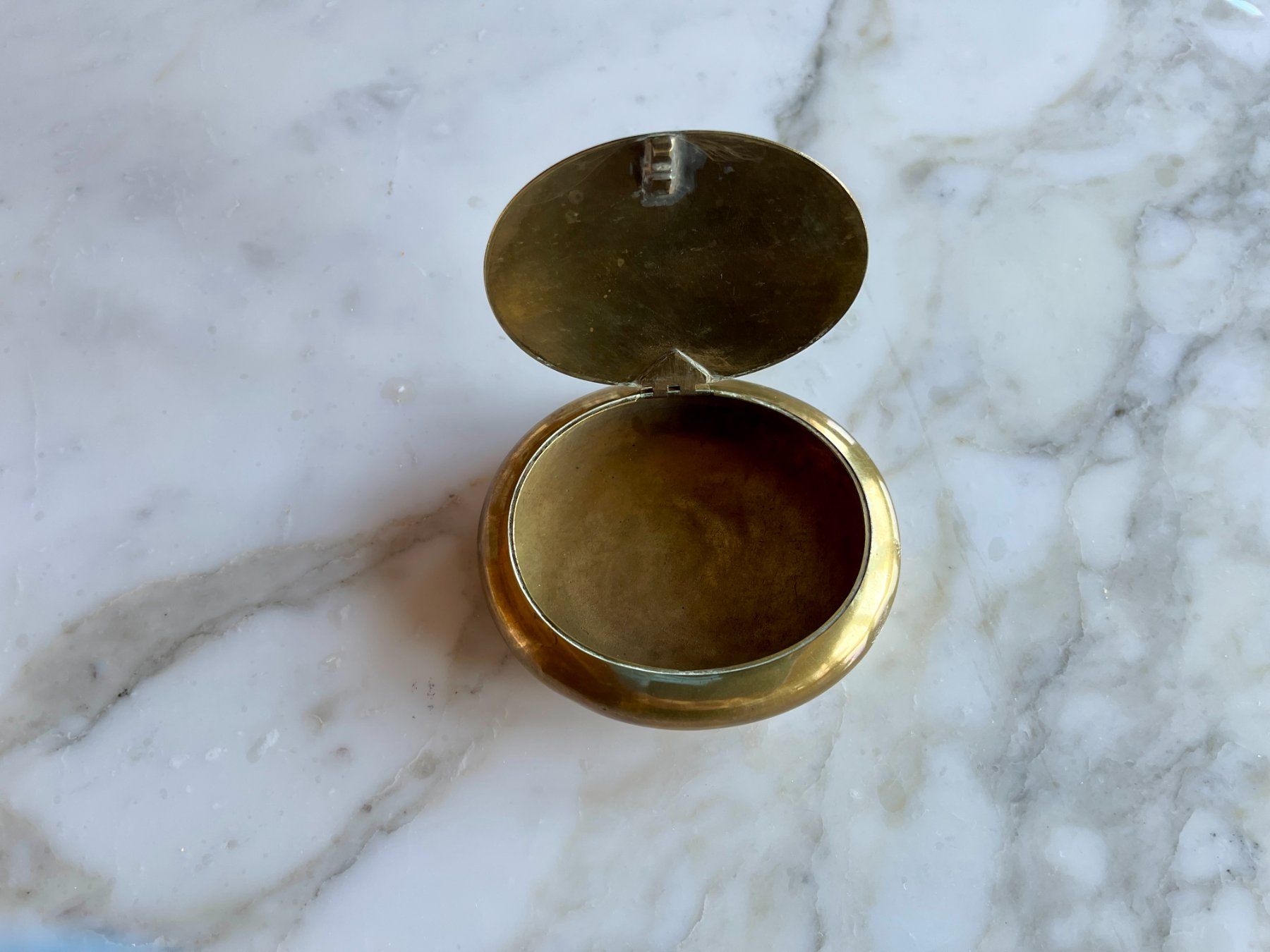 Tabacchi: Tabakdose, Messing, antik – Usato da Bern venduto da cubus01 3