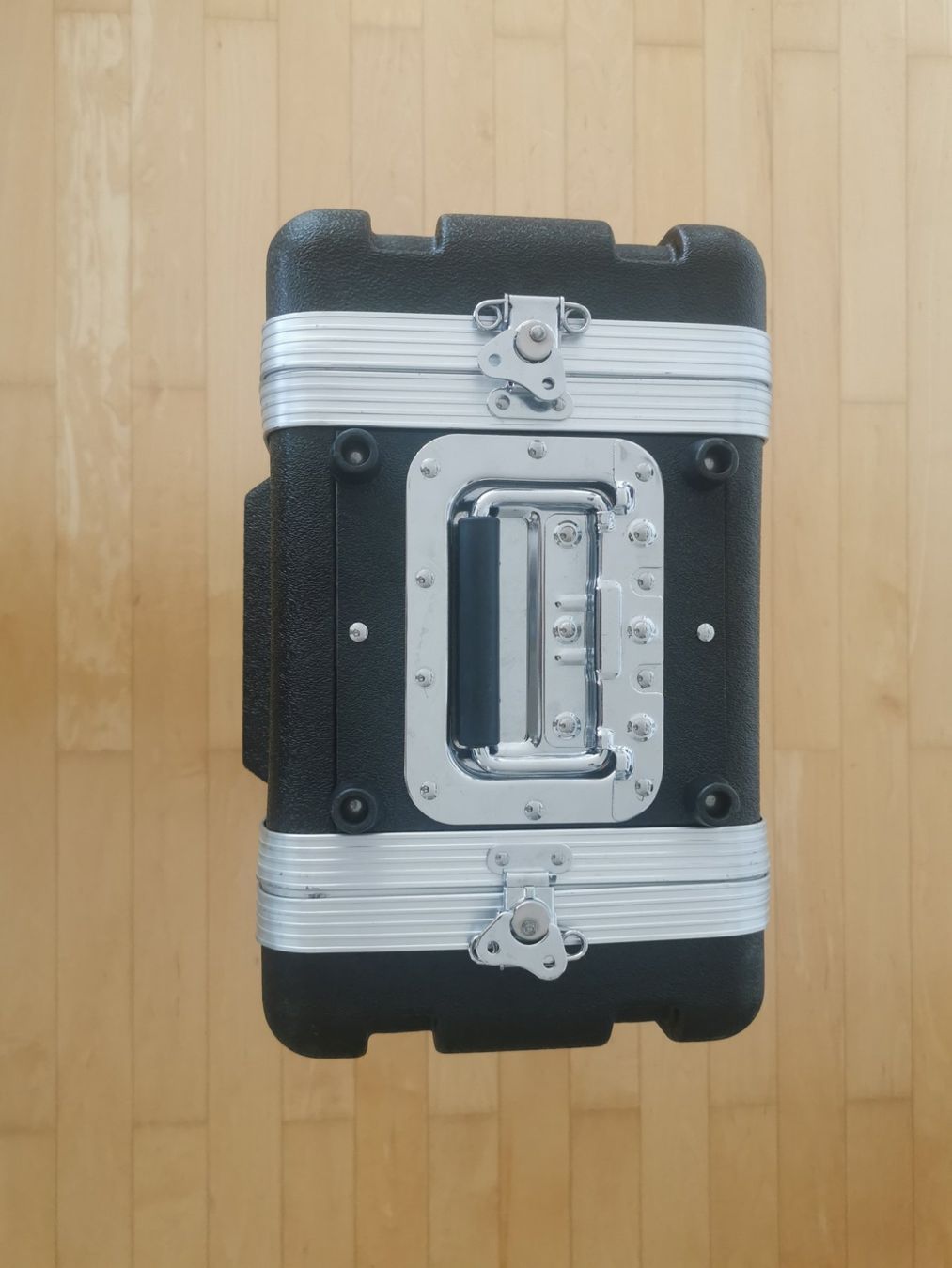 Sonstiges Zubehör: Thomann Rack Case 4U Shallow – Gebraucht aus Speicher von joreim 1