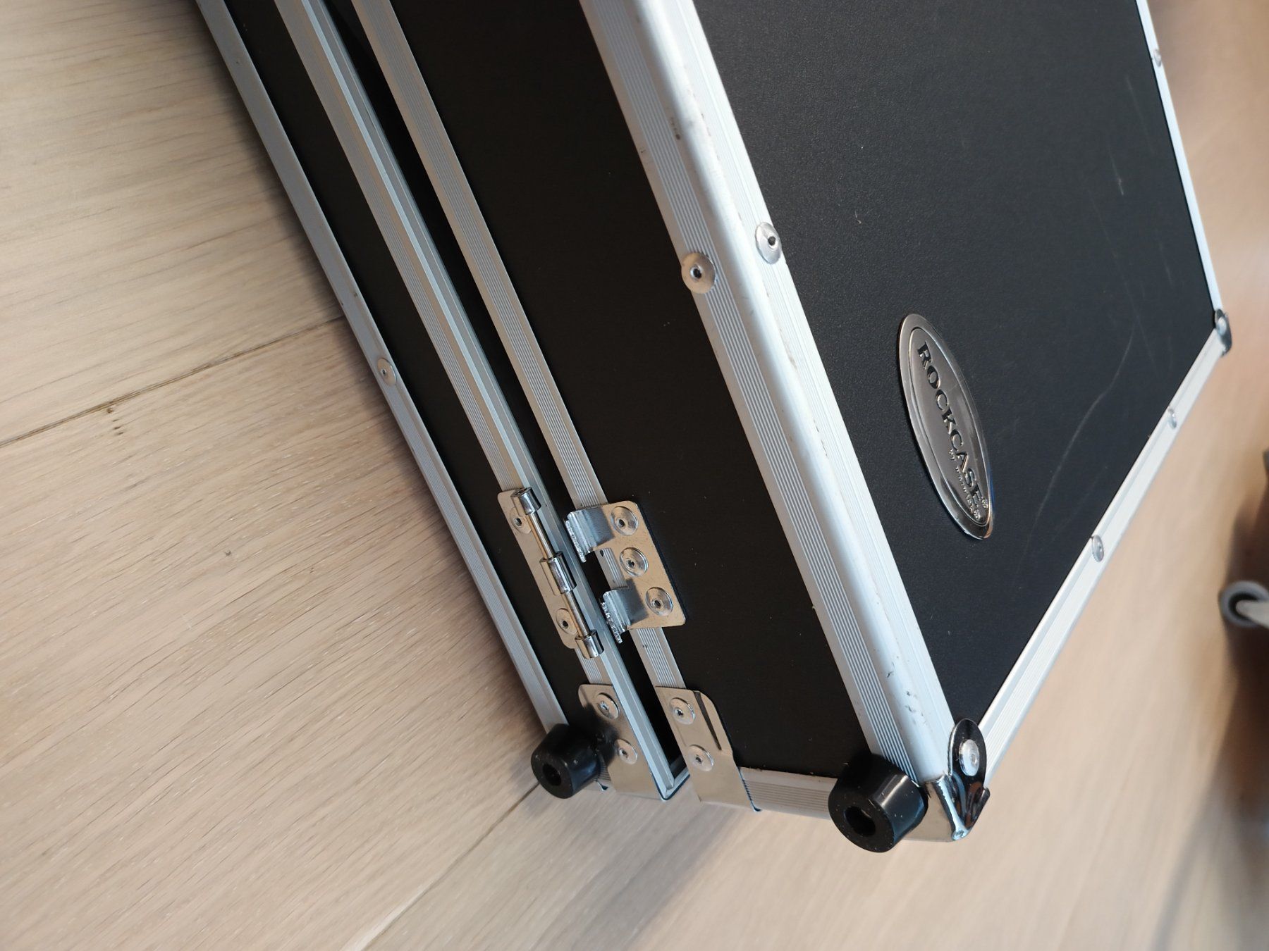 Valigie: Rockcase Flightcase (Haubencase) neuwertig – Usato da Muolen venduto da Brassmaster27 2