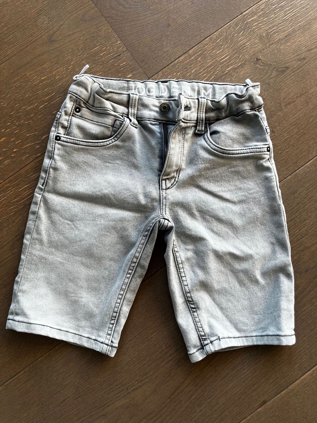 C&A Pantalons: Short jeans taille 146 – D'occasion à Develier par lili_1
