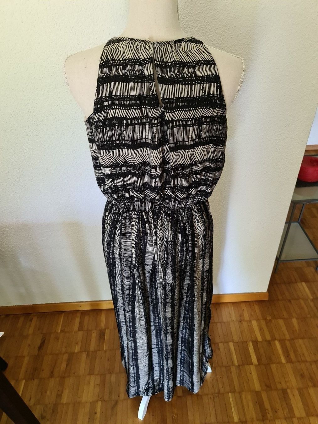Kleider: Wunderschönes Sommerkleid - Gr. 36 – Gebraucht aus Schneisingen von backstore24 2
