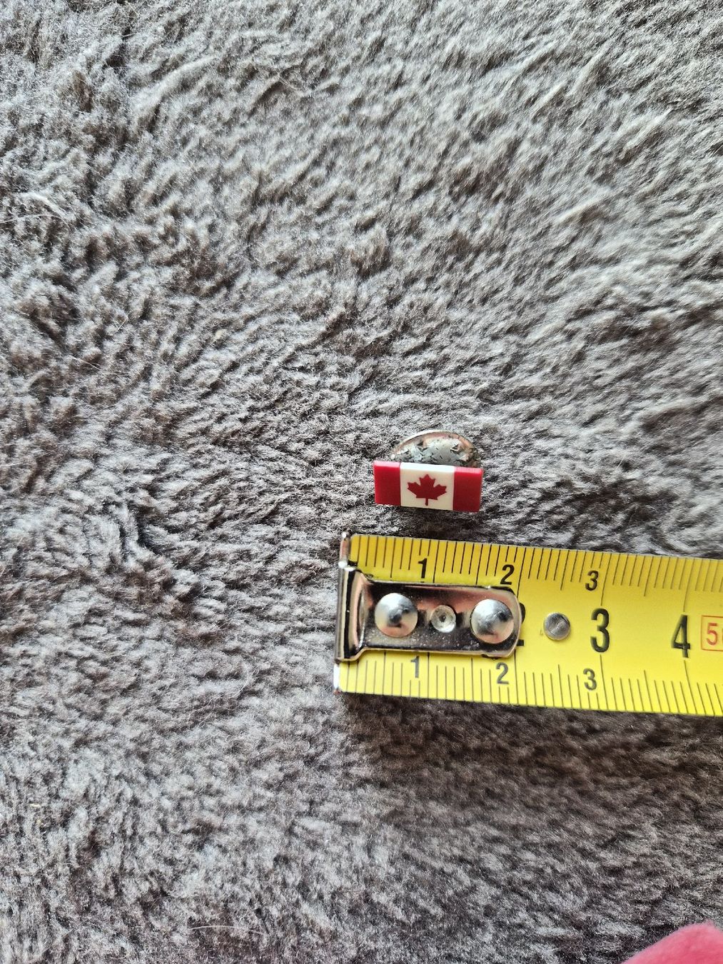 Plaquettes & Badges: Pin's drapeau Canada – D'occasion à La Joux FR par car_ck96 1