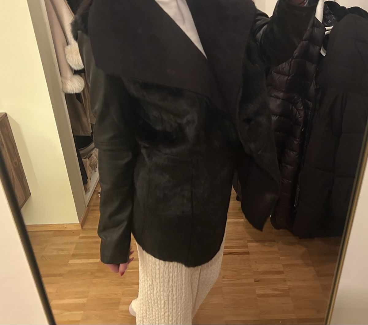 Giacche: Jacke mit Pelz und Leder, Grösse M – Usato da Birsfelden venduto da didiswiss