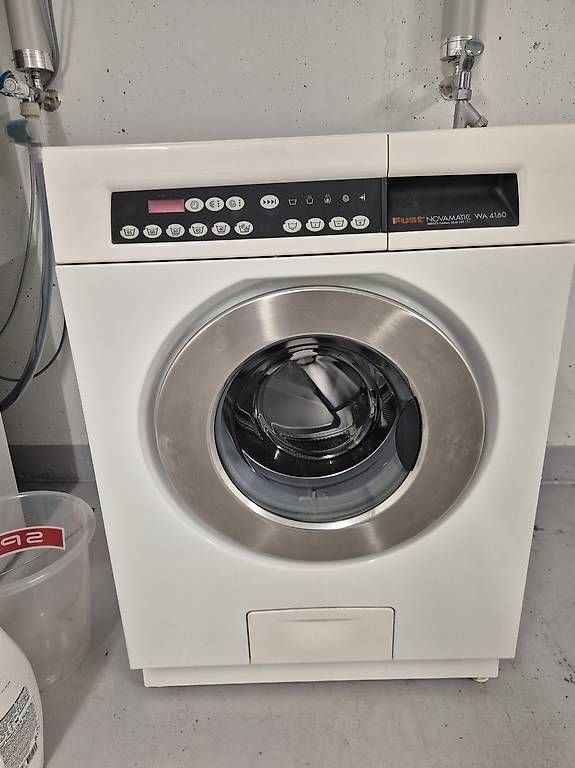 Lavatrici: Waschmaschine gebraucht gratis abzugeben – Usato da Gerlikon venduto da Mjs1974 1