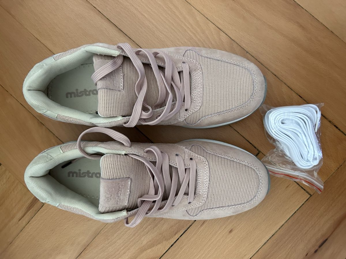 Scarpe da donna: Poudre pink trainers size 41 – Nuovo (secondo la descrizione) da Biel/Bienne venduto da zit_v5yc 1