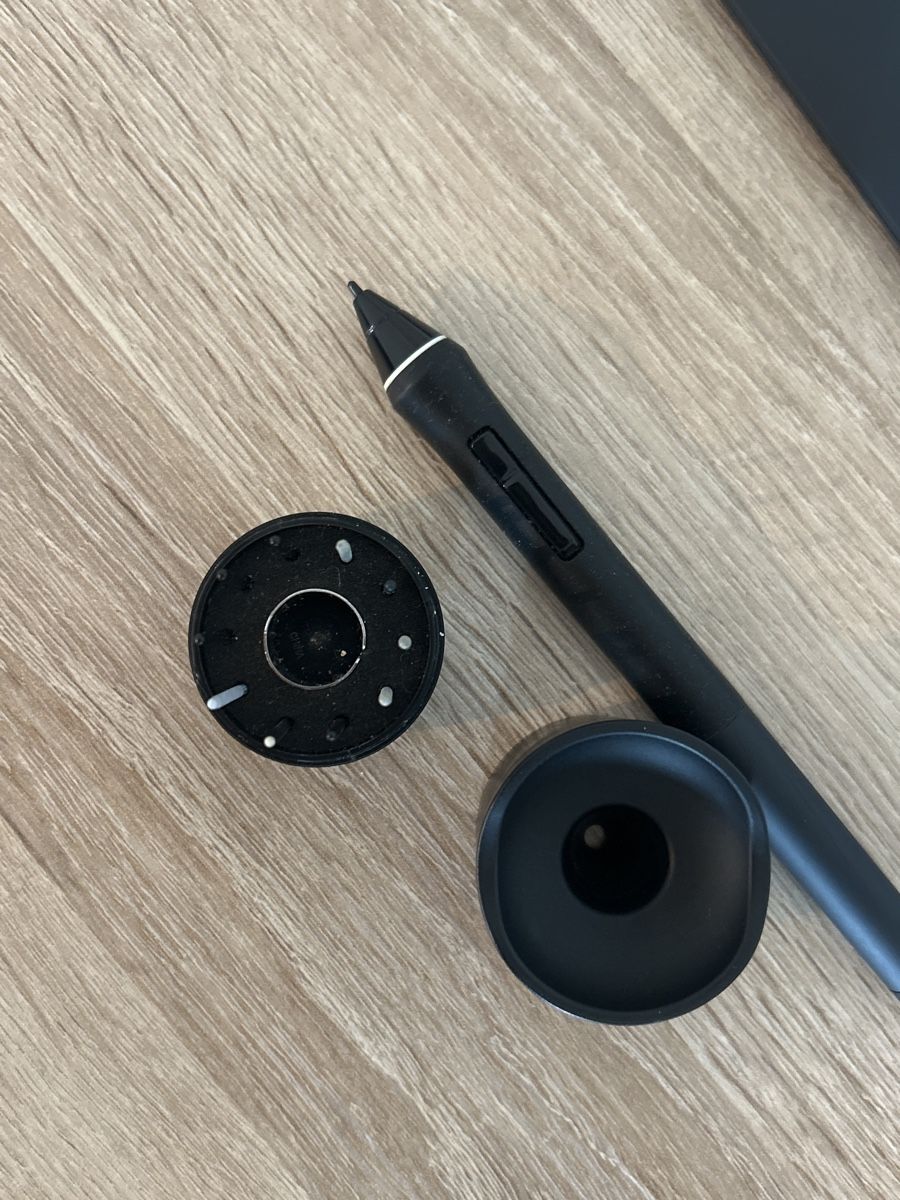 Tablet PC: Wacom intuos PRO small pen tablet – Usato da Zürich venduto da Chiara_mc 4