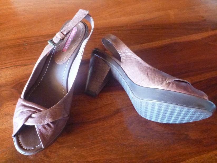 Scarpe da donna: Sandalen Weekend – Nuovo (secondo la descrizione) da Weisslingen venduto da TechnoFant 1