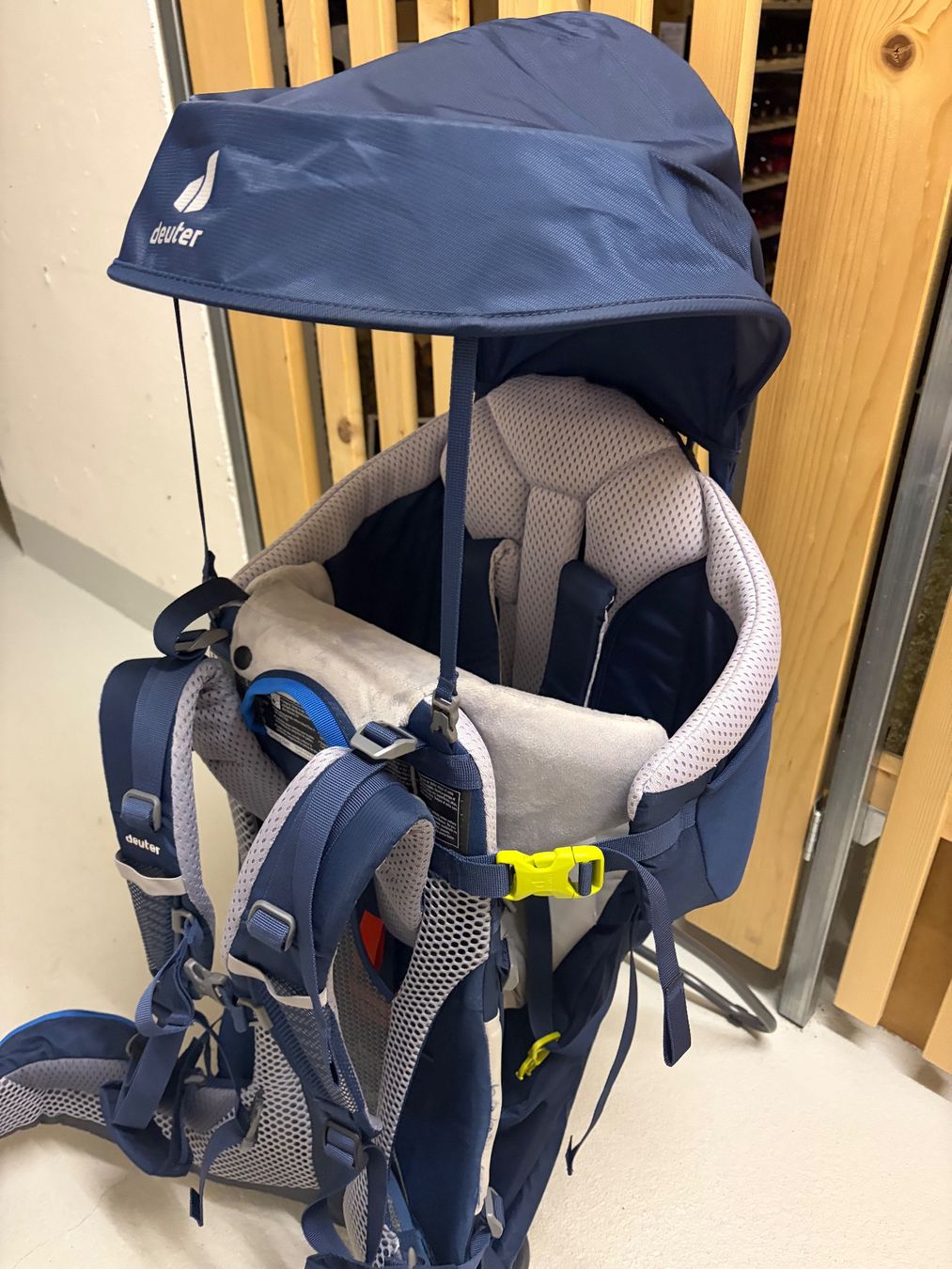 Deuter Porte-bébés ventraux & dorsaux: Deuter Wanderrucksack / Kindertrage – D'occasion à Hochdorf par Stadi91 3