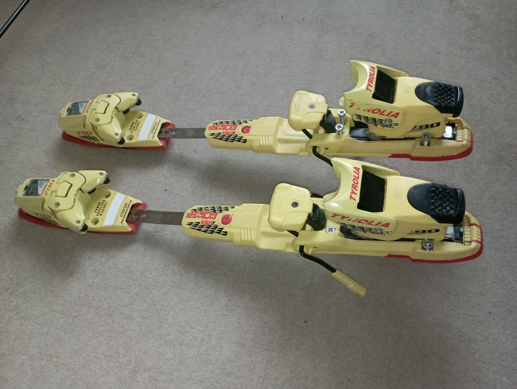 Tyrolia Fixations: Skibindung – D'occasion à Unterägeri par walter.heidel