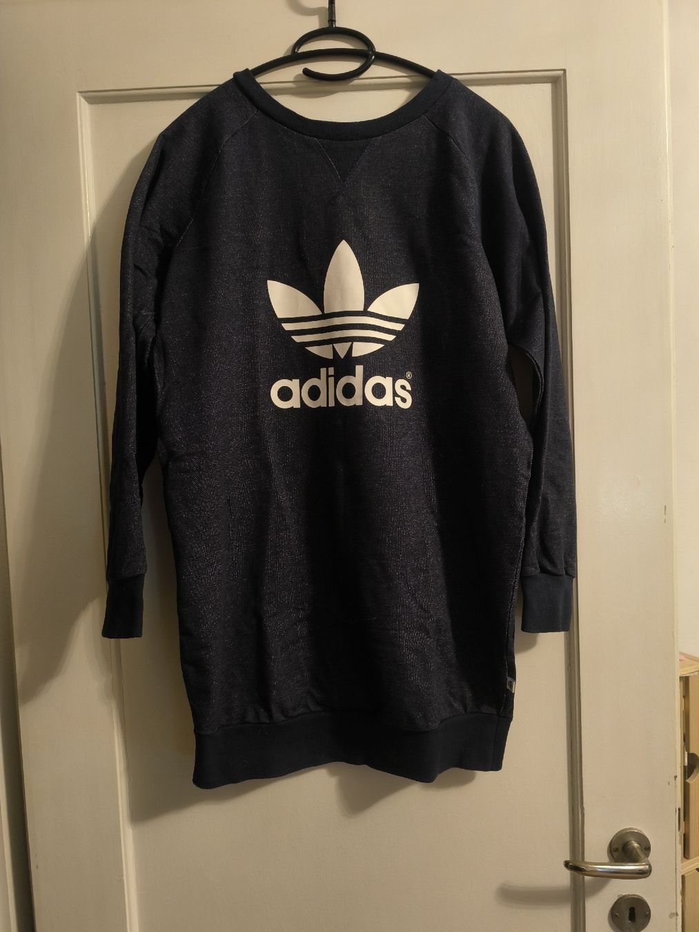 Adidas Pullover & Sweatshirts: Adidas Longpullover dunkelblau Grösse S – Gebraucht aus Bern von Nessli