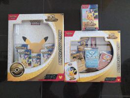 Collection Pokemon 30th Poster Binder Bundle EN