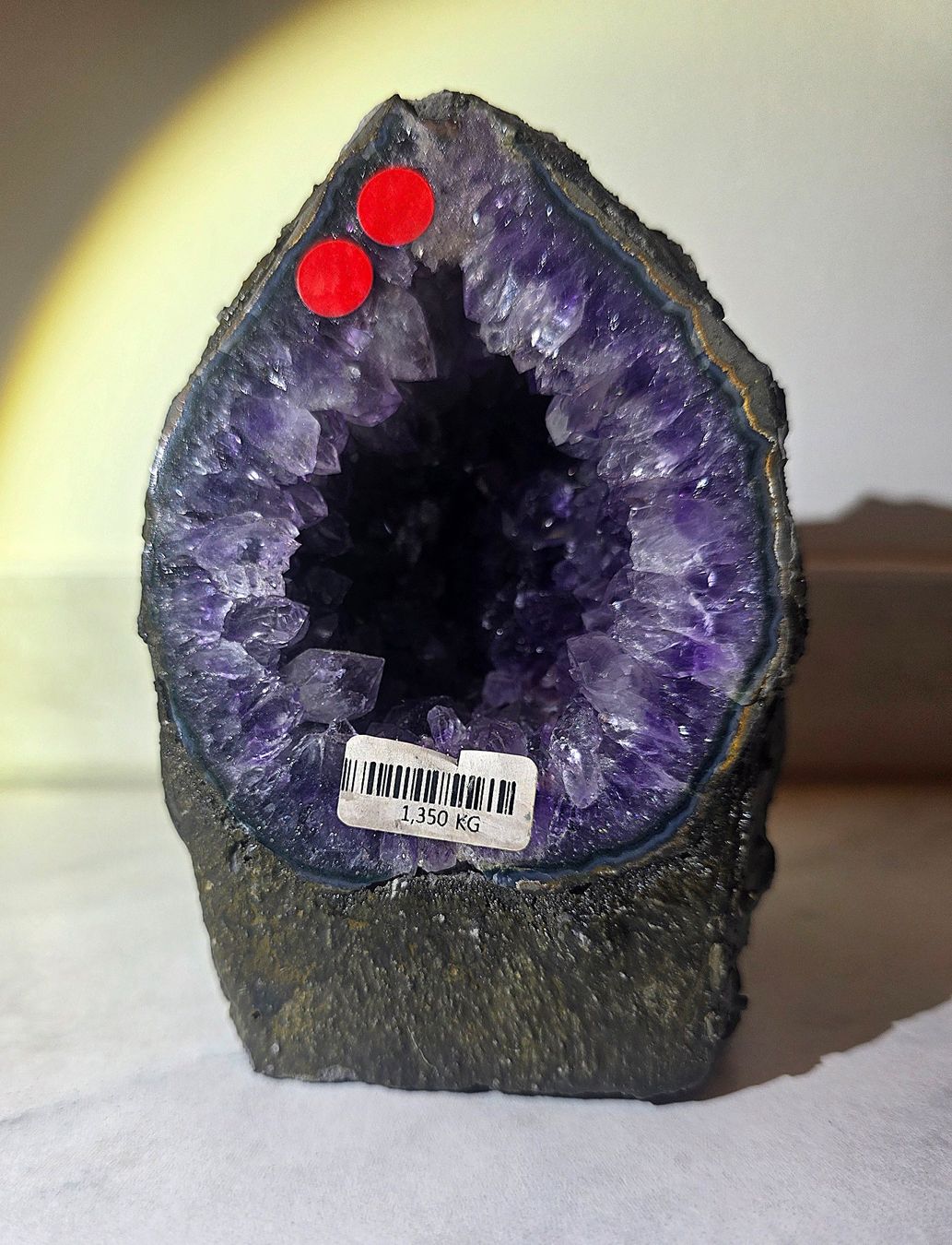 Minerali & Pietre curative: Amethyst Cave 1.35kg – Nuovo e nell'imballaggio originale da Matzingen venduto da Shay_Crystalz
