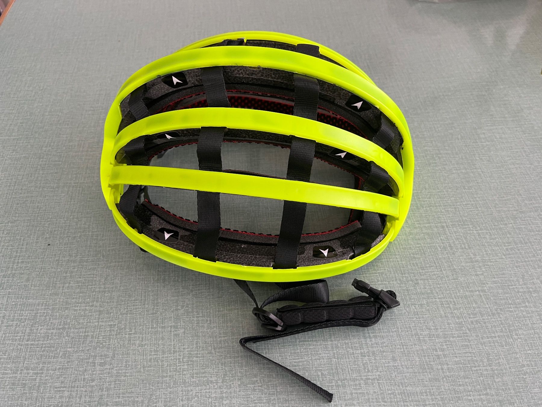 Caschi: Velohelm klappbar – Nuovo e nell'imballaggio originale da Winterthur venduto da 4rueegg 2