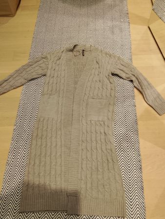Damen Strickjacke lang grau Zopfmuster Grösse M