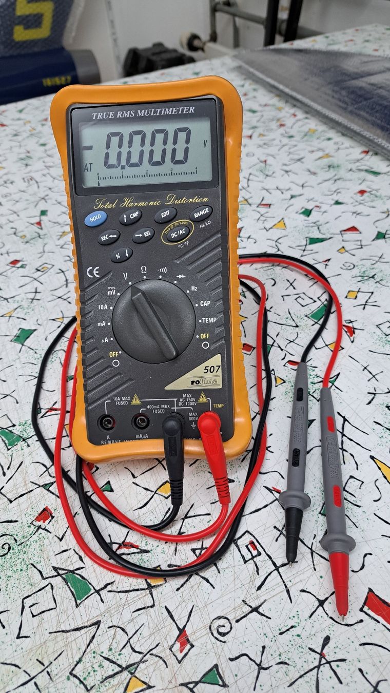 Misurare: Multimeter TRUE RMS – Usato da Lotzwil venduto da Smart12