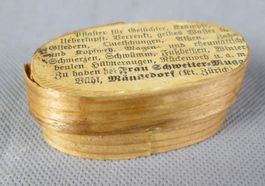Alte Apotheken-Schachtel mit Inhalt, Hausmittel gegen alles