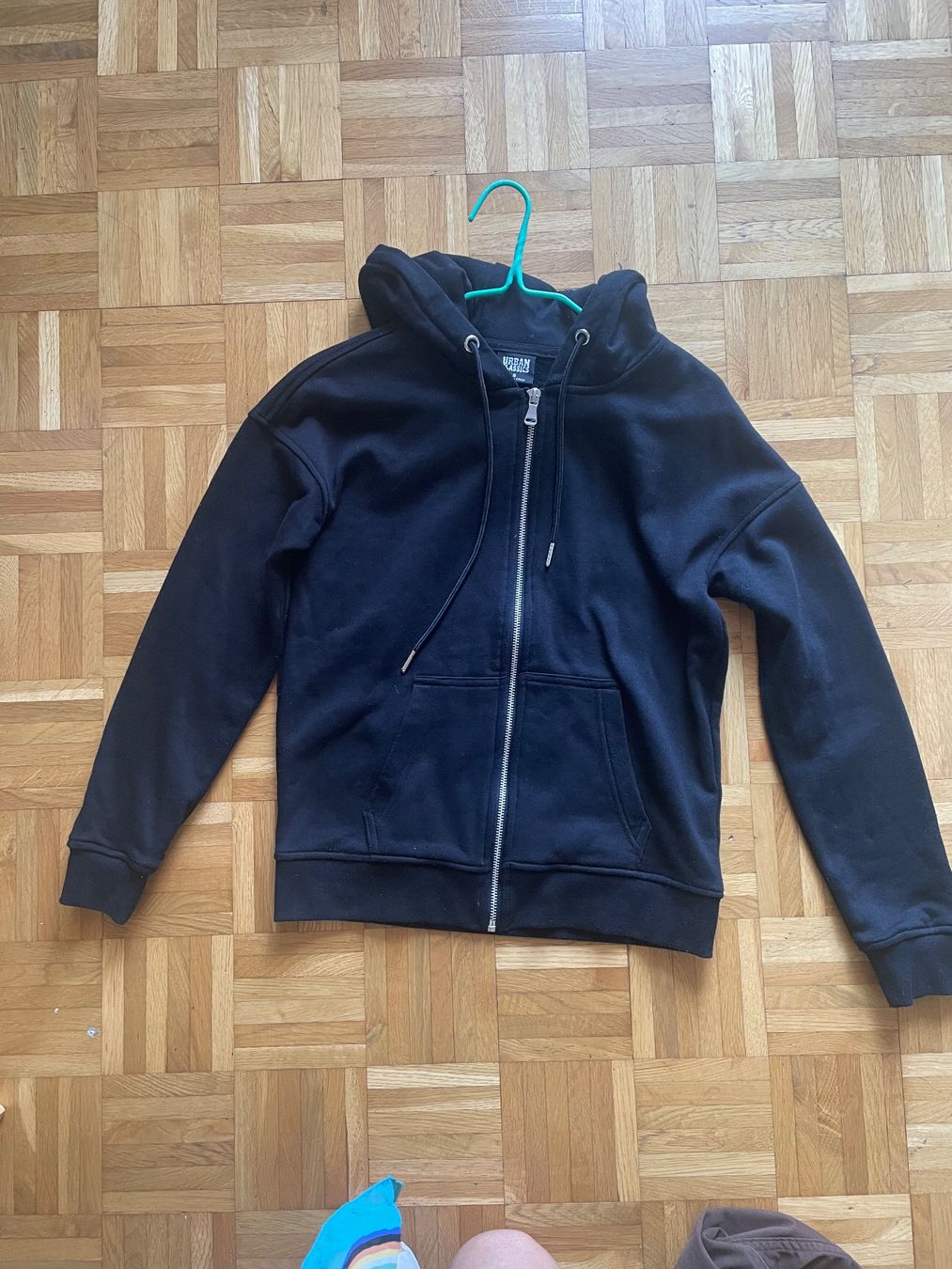 Maglioni & Felpe: Kapuzenjacke Urban Classics schwarz S – Usato da Zürich venduto da 01pippa 6