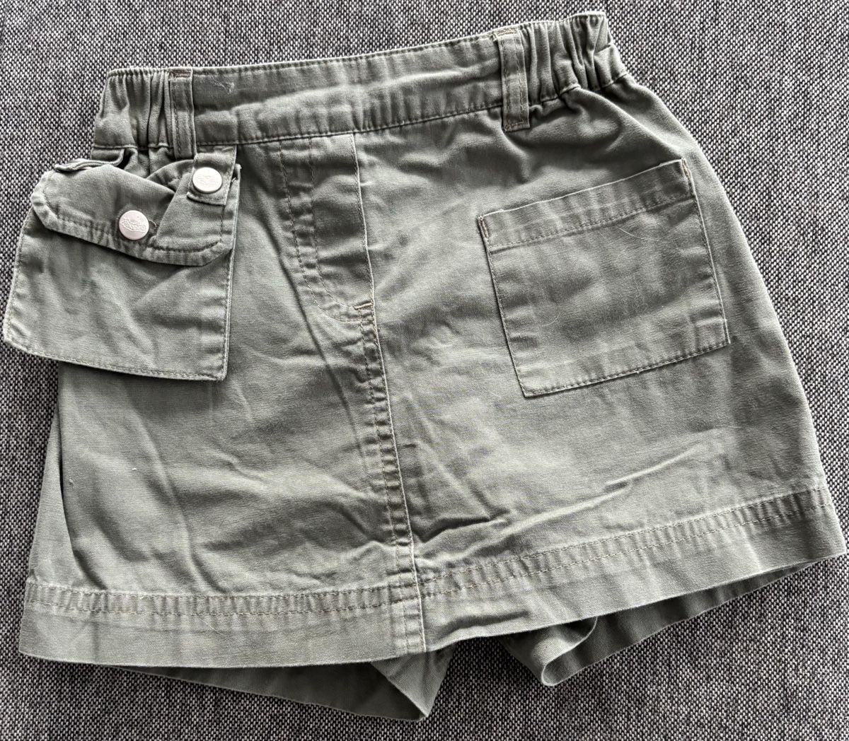 C&A Hosen: Palomino Shorts, Khaki, Grösse 110 – Gebraucht aus Jegenstorf von Annina0506