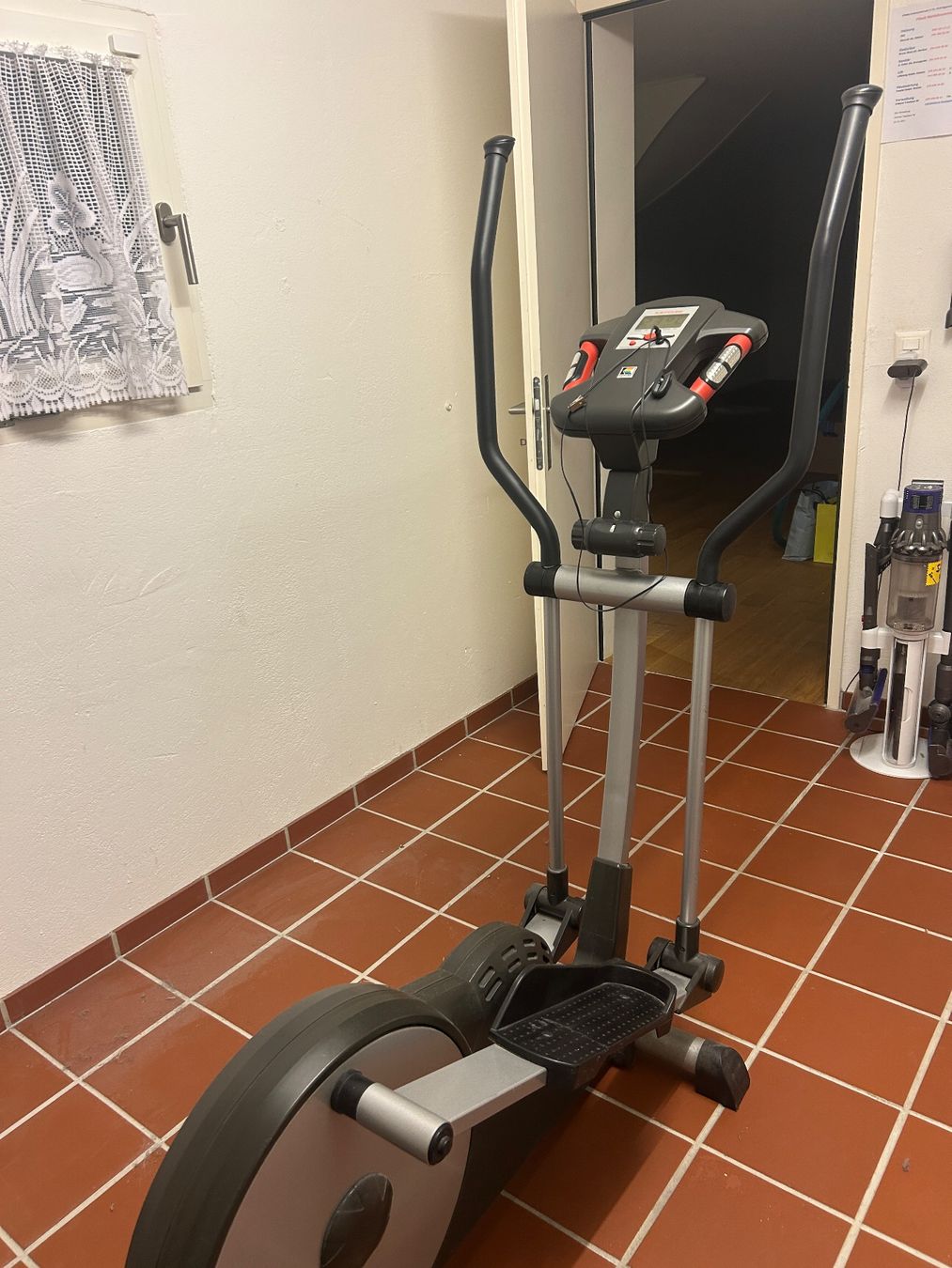 Vélos d'appartement: Heimtrainer Kettler Crosstrainer gebraucht – D'occasion à Oberwil-Lieli par Panda-Baer