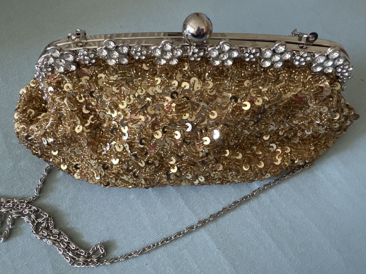 Borse da donna: Abendtasche mit goldfarbenen Pailletten – Usato da Zürich venduto da starsz