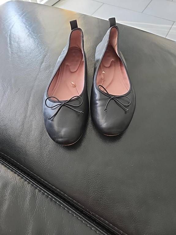 Damenschuhe: Ballerinas schwarz – Gebraucht aus Wallisellen von led_dk26