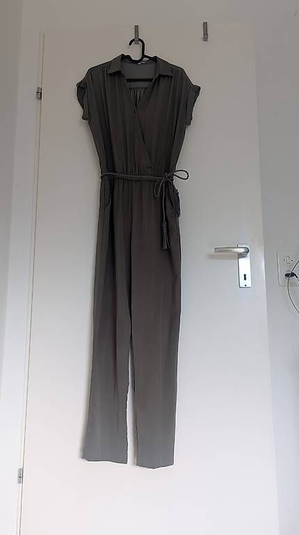 Lotti di vestiti: Kleider, jumpsuit, pullover – Usato da Arosa venduto da fordMK2 2