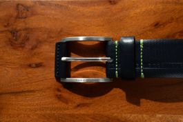 HUGO BOSS Ledergürtel Gr. 100/38 – 100% Leder – Schwarz/Grün