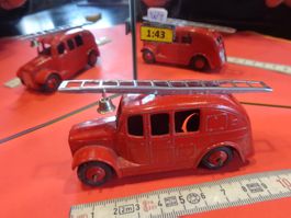 Feuerwehrauto 1:43 (ohne Box) Dinky GB  > (W1)
