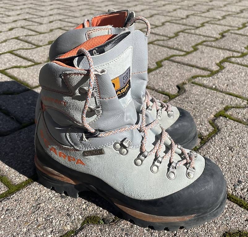 Scarpa Scarpe da donna: Bergschuh – Usato da Visp venduto da hp.kernen