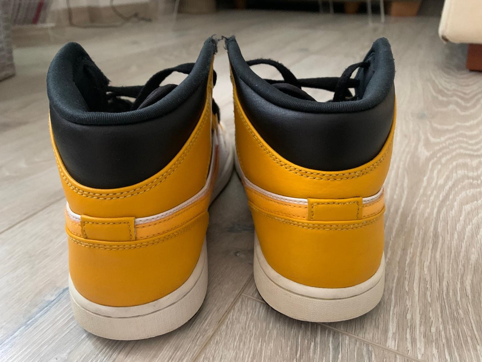 Nike Scarpe da uomo: Jordan Air 1 Mid Jaune/Blanc - Taille 41 – Usato da Posieux venduto da pha_tnd9 1