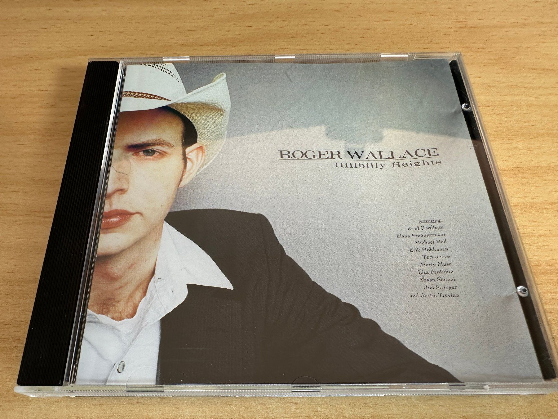CD: Roger Wallace – Hillbilly Heights – Usato da Rikon im Tösstal venduto da Alpenmutz