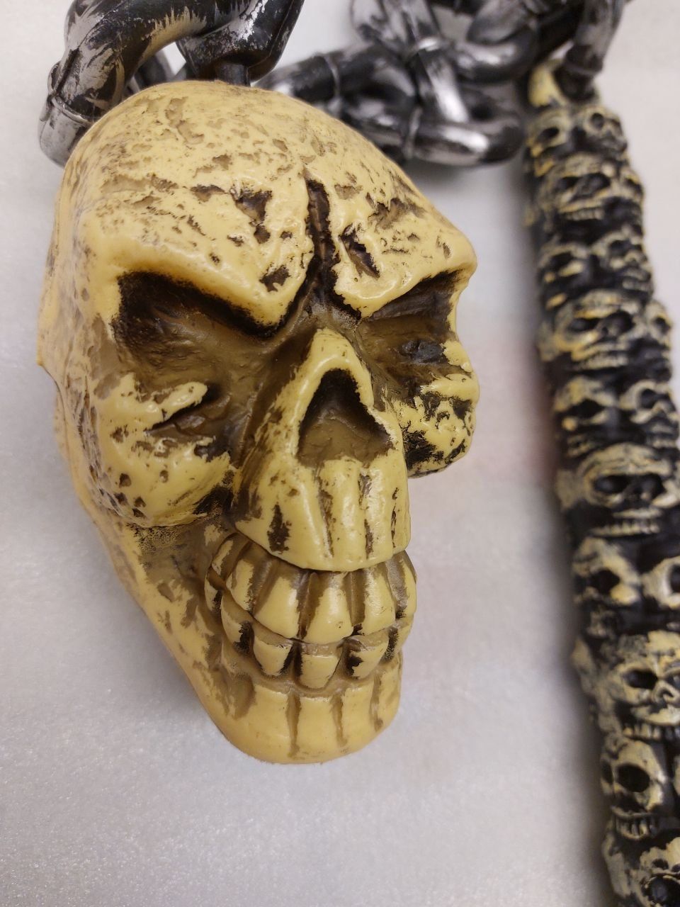 Toutes les décorations: Halloween Decoration: Scary Skull Chain! – D'occasion à Pambio Noranco par Pol69 2