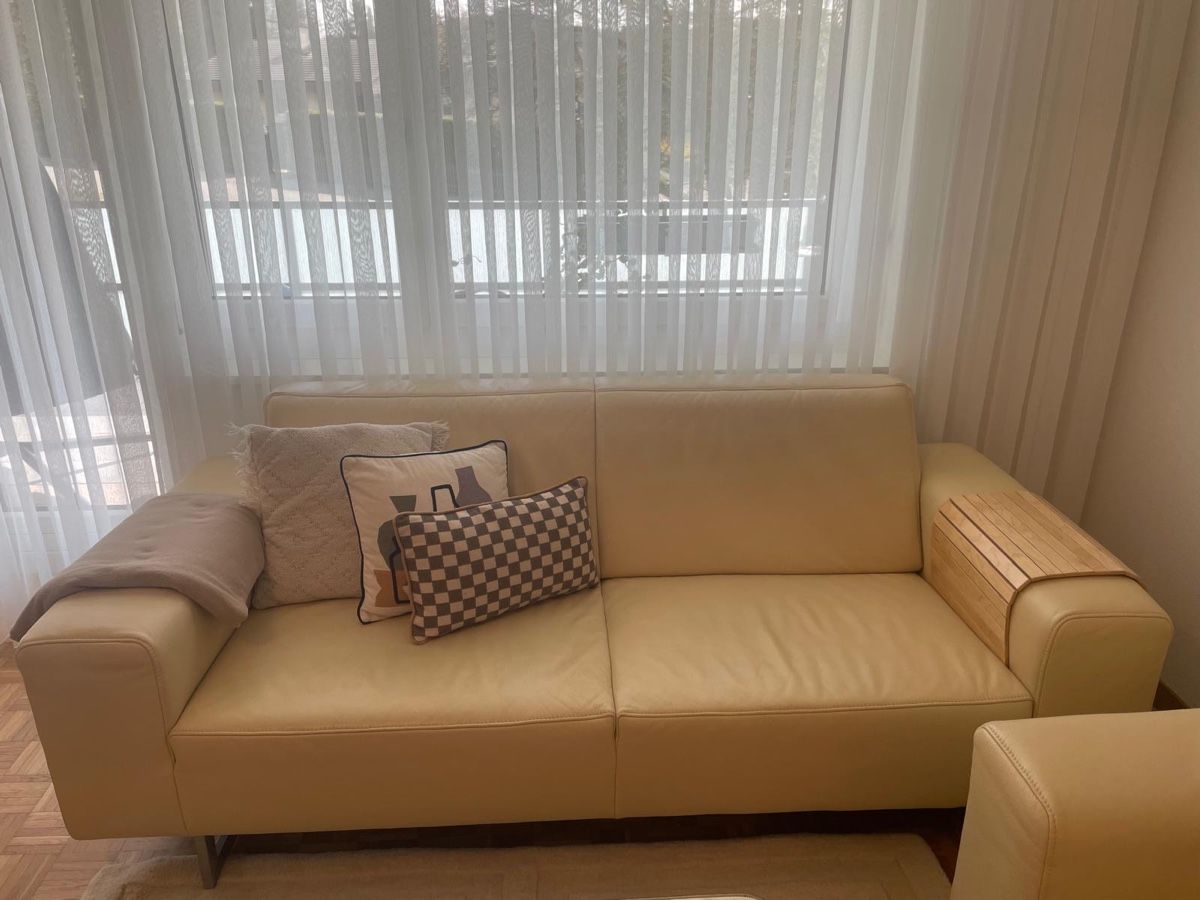 Koinor Divani: 2 bequeme 2er Sofas aus Leder – Usato da Effretikon venduto da demet802 1