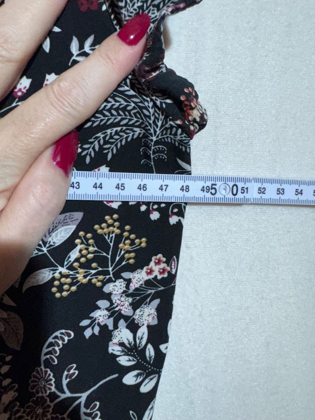 Only Camicette: Schöne Bluse mit Blattmuster von Only Gr: 38 – Usato da Grosswangen venduto da SALE_SALE_SALE 7