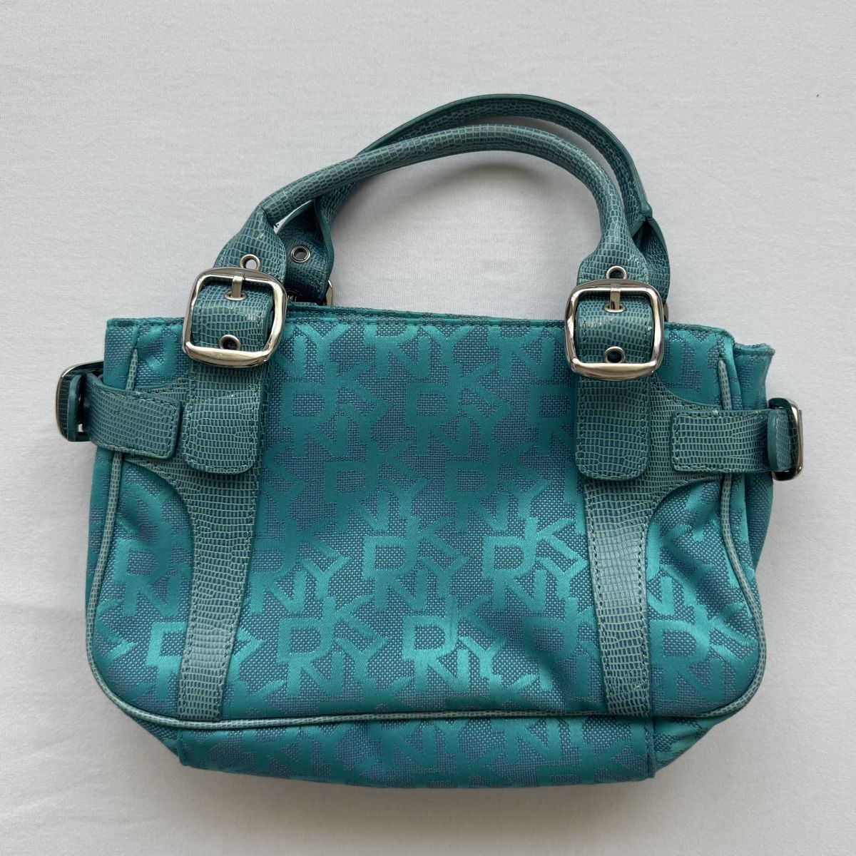 DKNY Borse da donna: Blaue vintage DKNY Tasche – Usato da Oberwil BL venduto da olibbg
