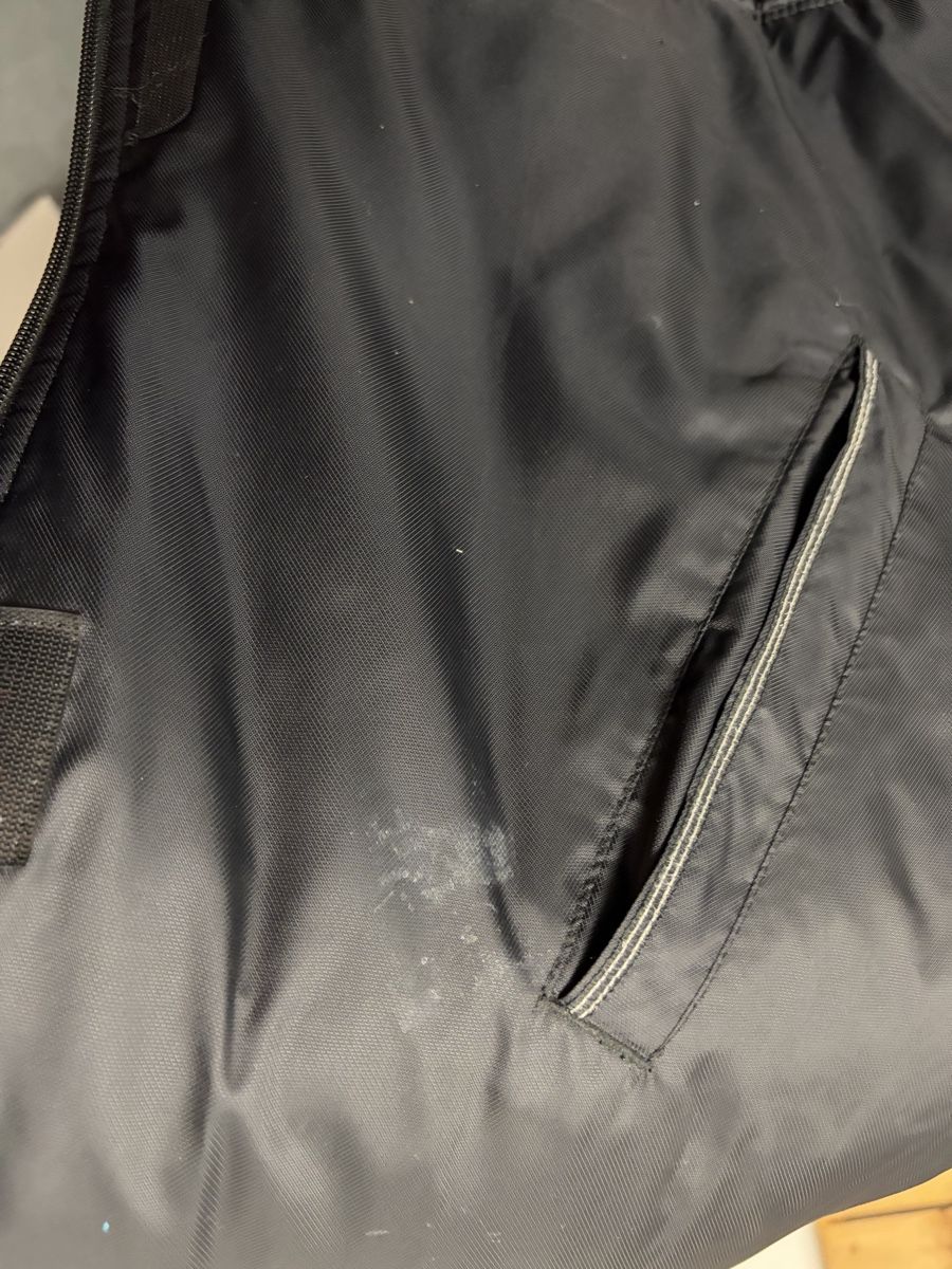 Adidas Jacken: FC Basel Adidas Stadionjacke – Defekt aus Hunzenschwil von sputnik26 6
