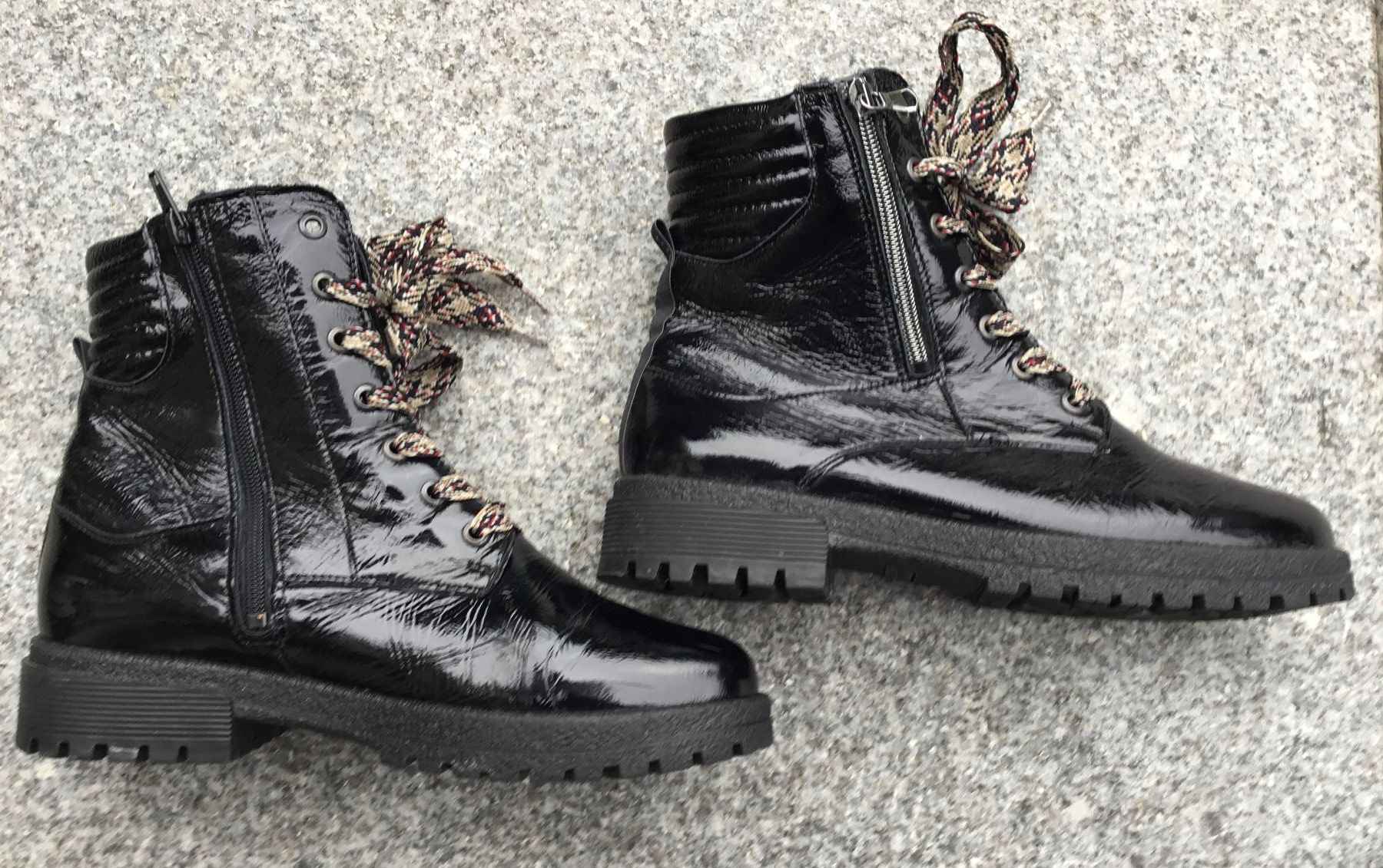 Scarpe da donna: Winterstiefel Damen Grösse 39 – Usato da Bassersdorf venduto da Herrenweg 2