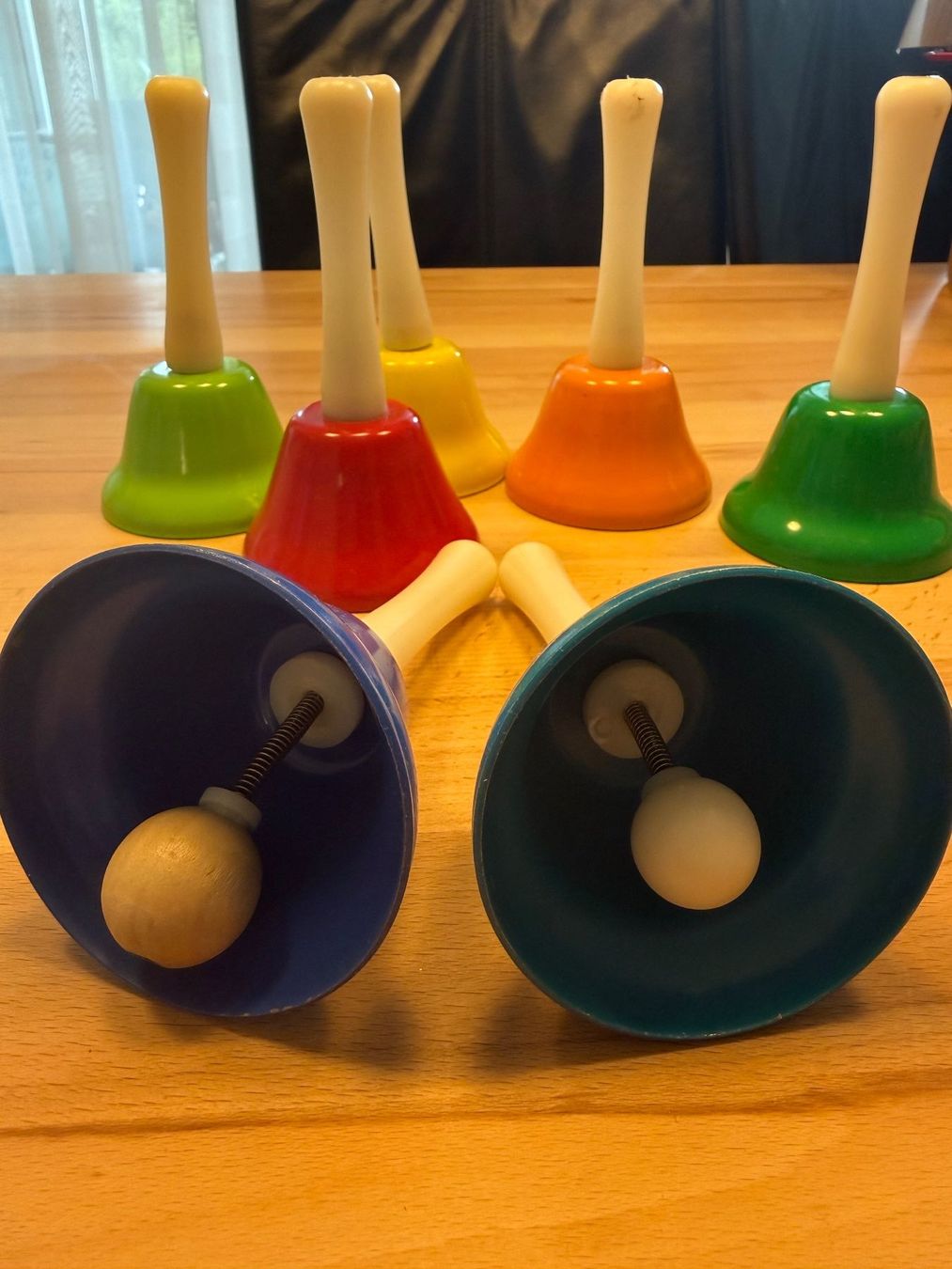 Campanacci mucche: Montessori small foot Handglocken-8er Set – Usato da Stäfa venduto da nale068 3