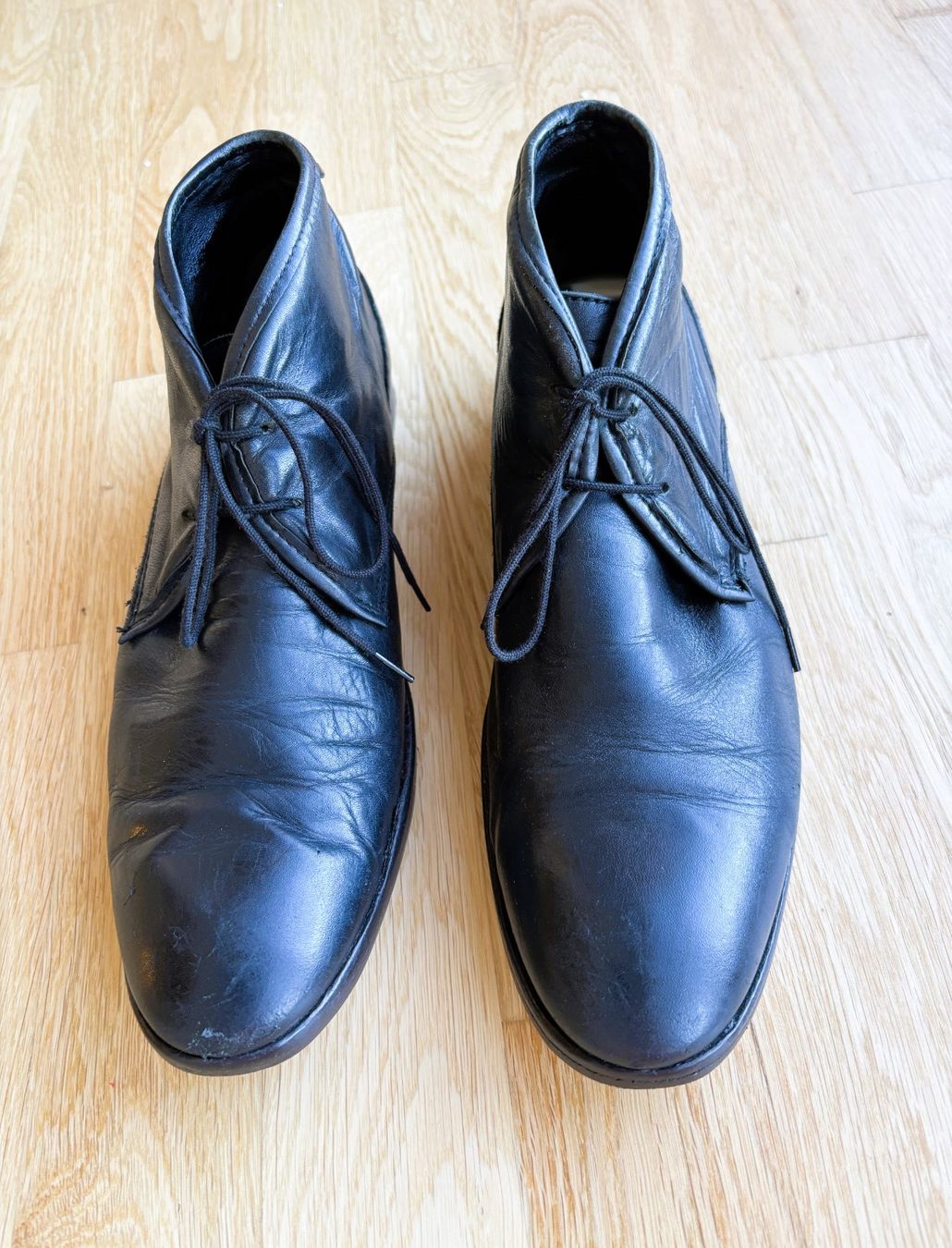 Scarpe da donna: Schwarzer Leder Schuhe – Usato da Riehen venduto da vendita