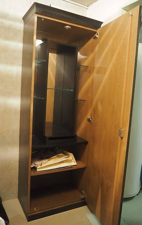 Armadi: Schrank / Vitrine – Usato da Küttigen venduto da rijo26 2