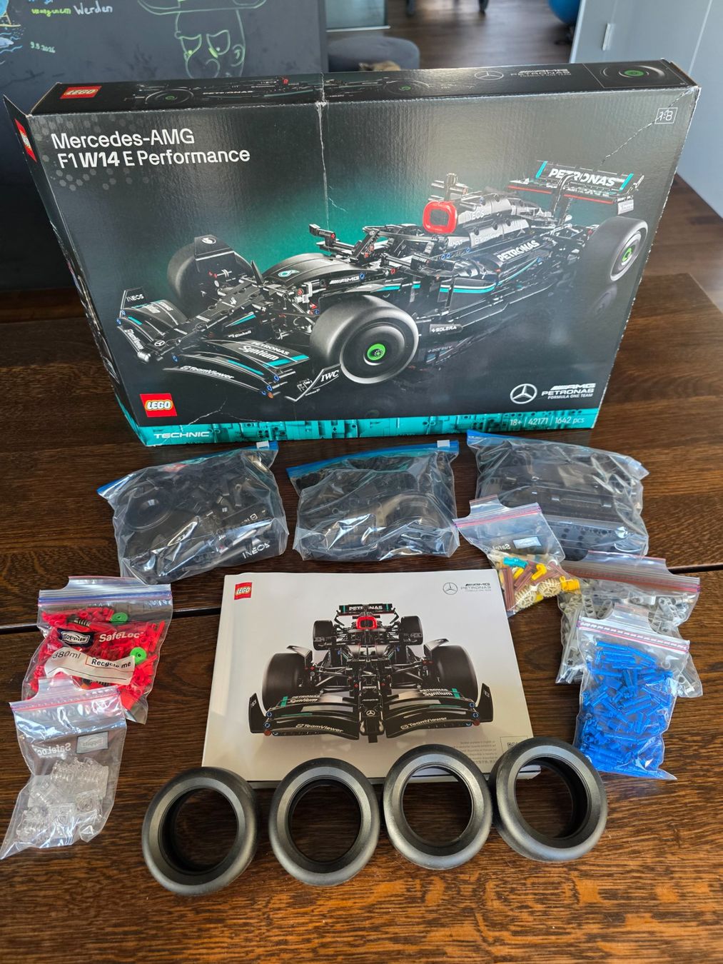 Lego Kit di costruzioni: Lego Technic 42171 Mercedes AMG Formula One – Usato da Nänikon venduto da Nova81