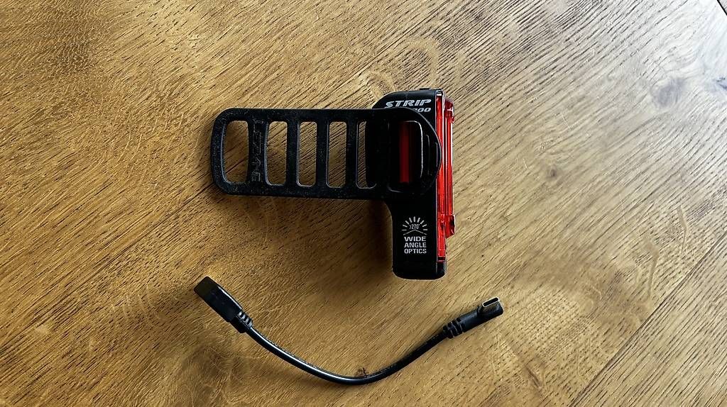Pezzi di ricambio: Rücklicht Lezyne Strip Drive Pro – Usato da Hallwil venduto da Babagysi