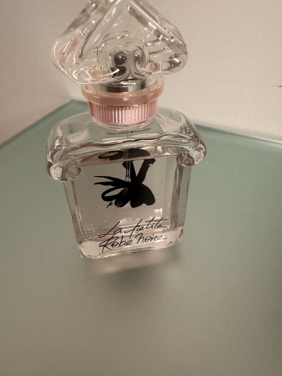 Guerlain Profumi & Eau de Toilette: Guerlain La Petite Robe Noire - Cute Perfume - 5 ml – Usato da Vesenaz venduto da nat_mq8l 1