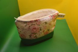 Necessaire/Kulturbeutel/Tasche mit Rosenmotiv